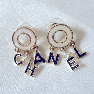 NWOT mother of pearl earrings